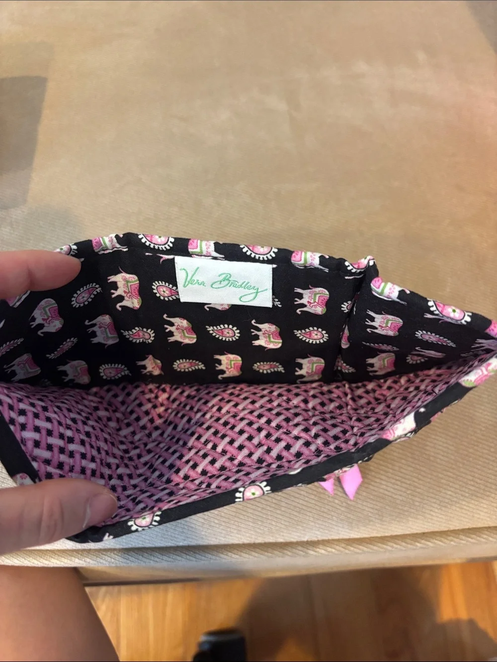 Adorable Vera Bradley Black Pink Green Paisley Elephant Wallet - Picture 5 of 5